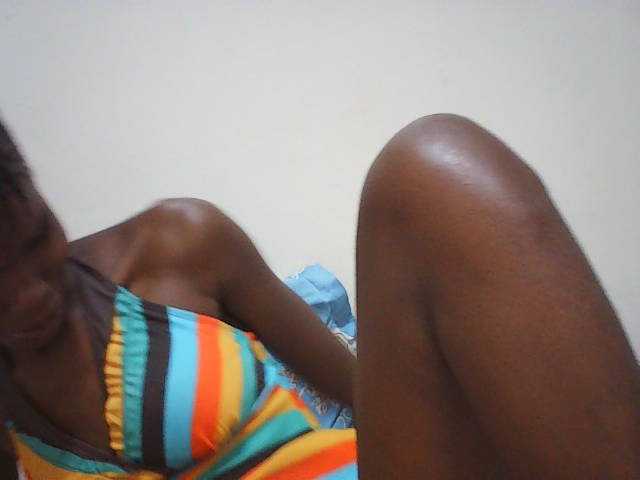 Beautyviny2 live cam on BongaCams
