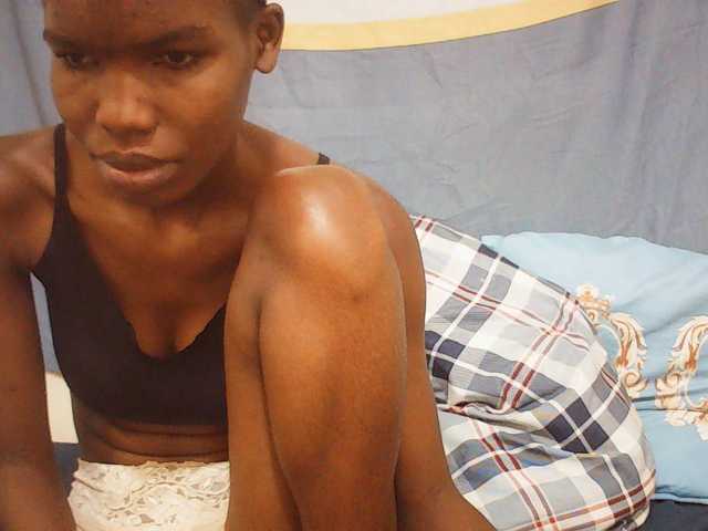 Beautyviny2 live cam on BongaCams