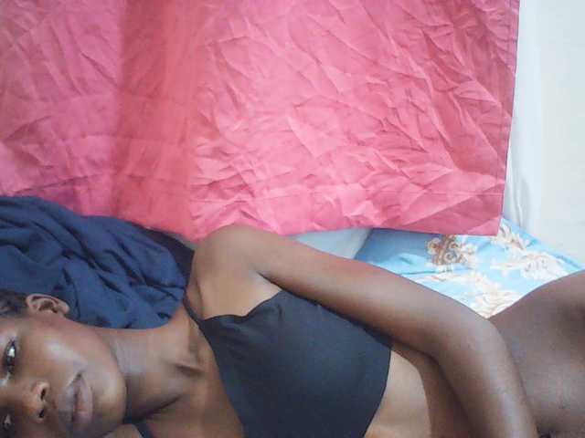 Beautyviny2 live cam on BongaCams