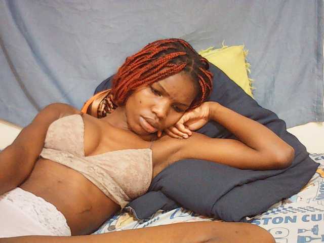 Beautyviny2 live cam on BongaCams
