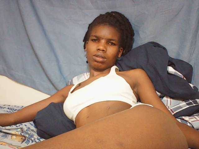 Beautyviny2 live cam on BongaCams