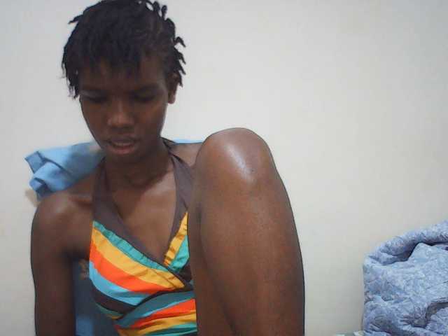 Beautyviny2 live cam on BongaCams