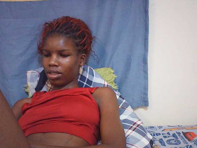 Beautyviny2 live cam on BongaCams