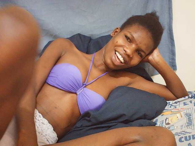 Beautyviny2 live cam preview
