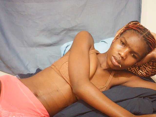 Beautyviny2 live cam on BongaCams