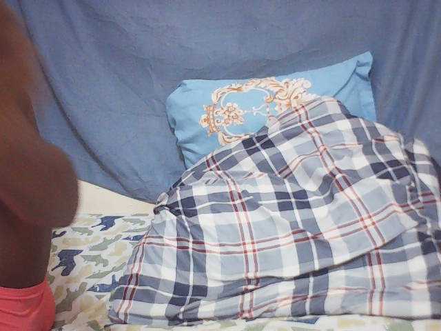 Beautyviny2 live cam on BongaCams