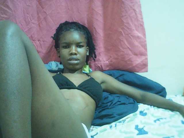 Beautyviny2 live cam on BongaCams