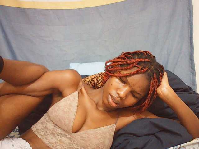 Beautyviny2 live cam on BongaCams