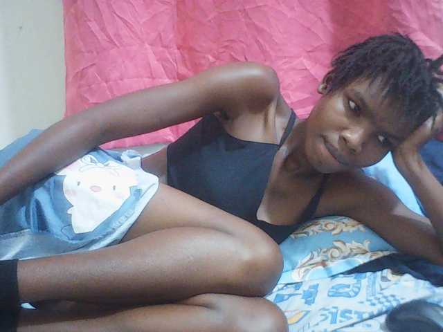 Beautyviny2 live cam on BongaCams