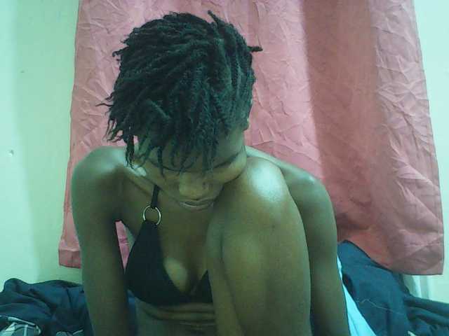 Beautyviny2 live cam on BongaCams