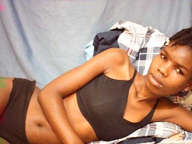 Beautyviny2 live cam on BongaCams