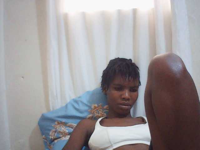 Beautyviny2 live cam on BongaCams