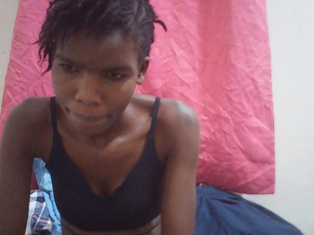 Beautyviny2 live cam on BongaCams