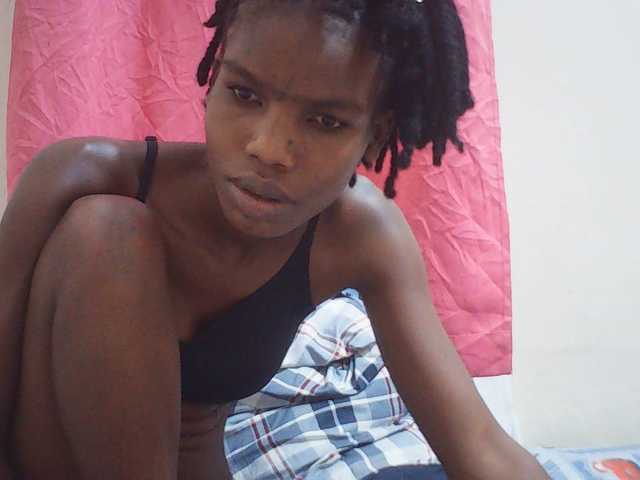 Beautyviny2 live cam on BongaCams