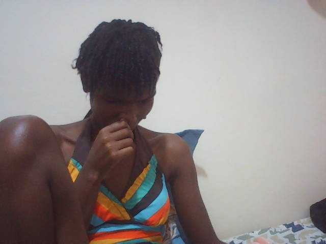 Beautyviny2 live cam on BongaCams