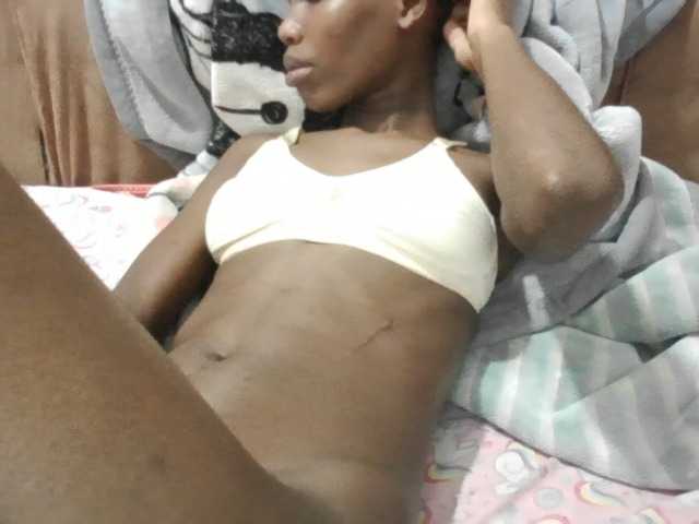 Beautyviny2 live cam on BongaCams