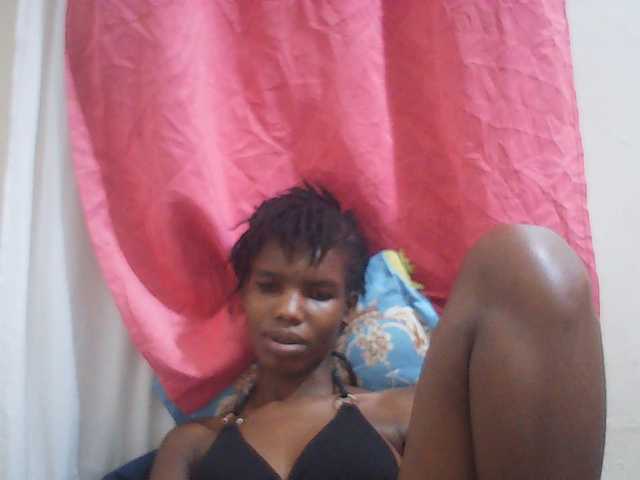 Beautyviny2 live cam on BongaCams