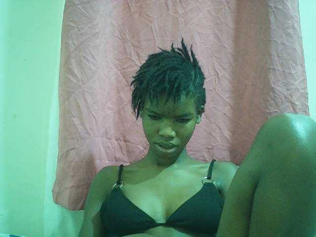 Beautyviny2 live cam on BongaCams
