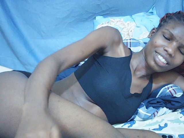 Beautyviny2 live cam on BongaCams