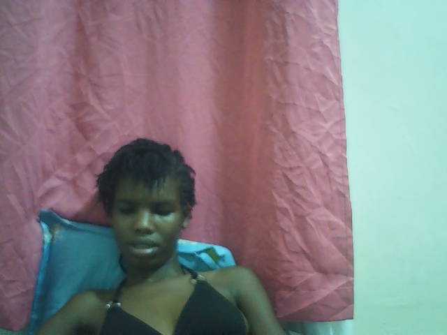 Beautyviny2 live cam on BongaCams