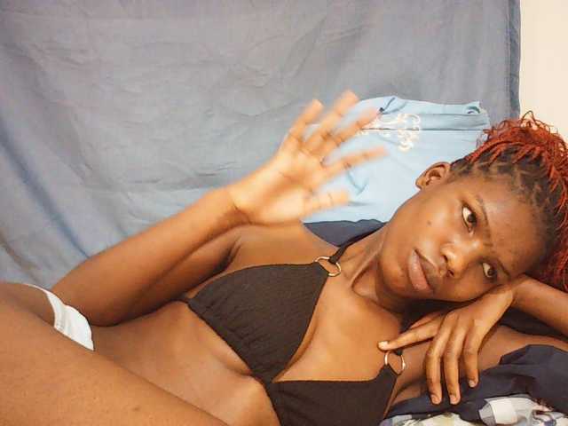 Beautyviny2 live cam on BongaCams
