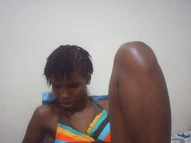 Beautyviny2 live cam on BongaCams