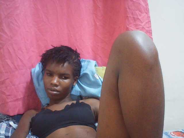 Beautyviny2 live cam on BongaCams