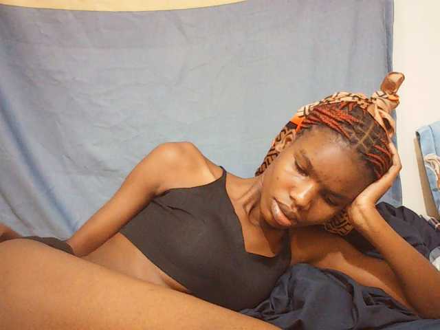 Beautyviny2 live cam on BongaCams