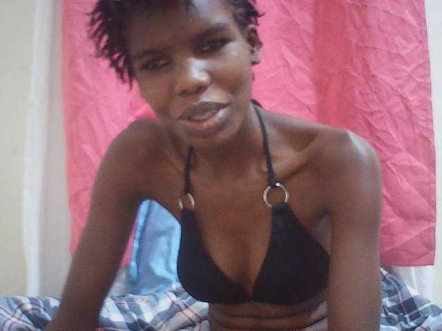 Beautyviny2 live cam on BongaCams