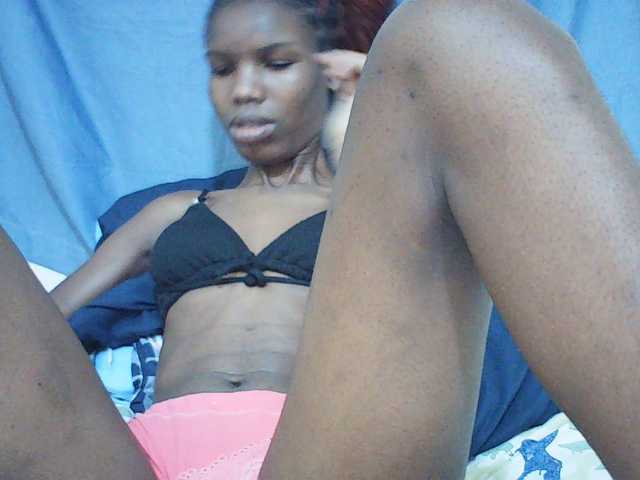 Beautyviny2 live cam on BongaCams