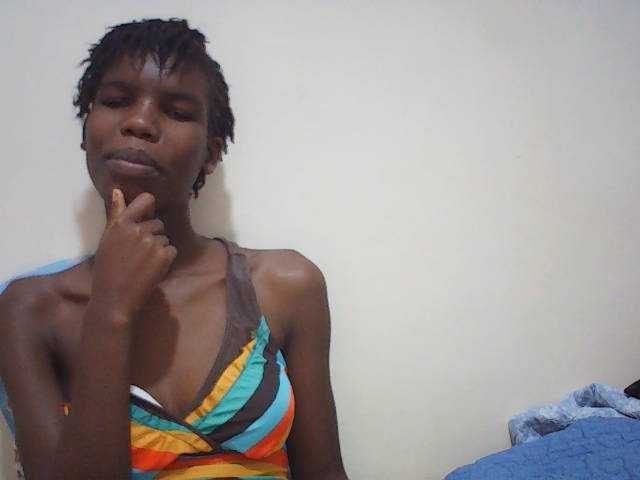 Beautyviny2 live cam on BongaCams