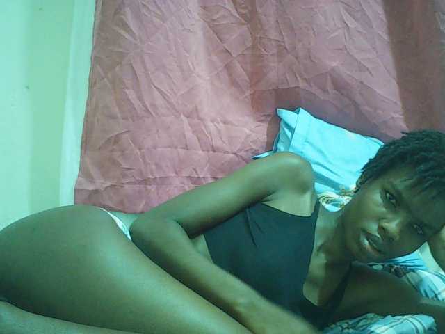 Beautyviny2 live cam on BongaCams