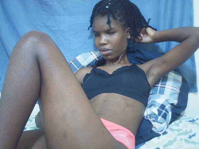Beautyviny2 live cam on BongaCams