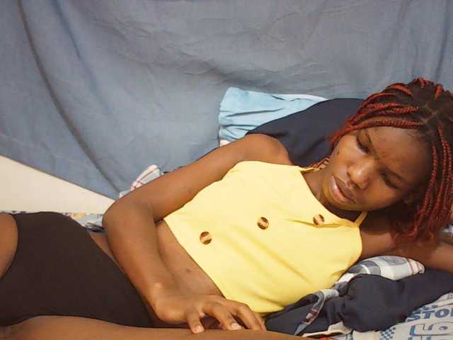 Beautyviny2 live cam on BongaCams