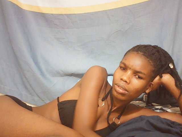 Beautyviny2 live cam on BongaCams
