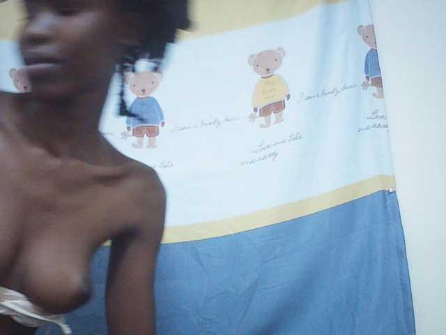 Beautyviny2 live cam on BongaCams