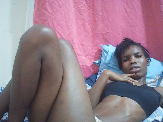 Beautyviny2 live cam on BongaCams
