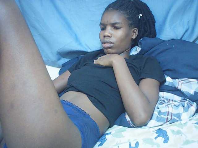 Beautyviny2 live cam on BongaCams