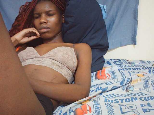 Beautyviny2 live cam on BongaCams