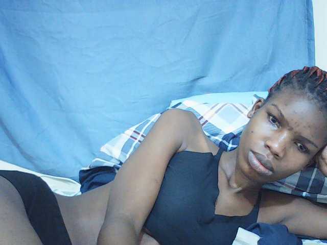 Beautyviny2 live cam on BongaCams