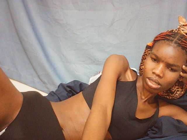 Beautyviny2 live cam on BongaCams