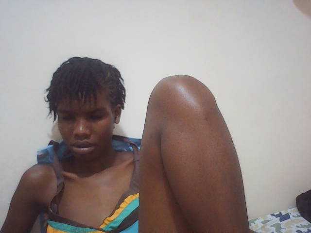 Beautyviny2 live cam on BongaCams