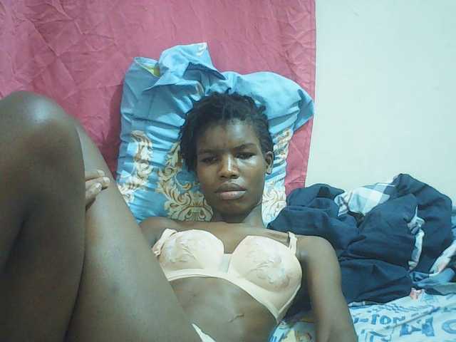 Beautyviny2 live cam on BongaCams