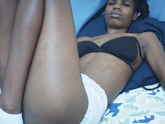 Beautyviny2 live cam on BongaCams