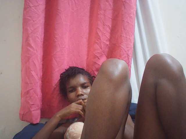 Beautyviny2 live cam on BongaCams