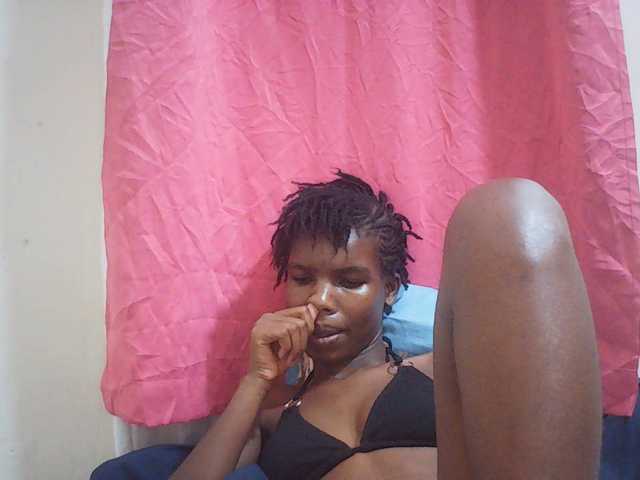 Beautyviny2 live cam on BongaCams