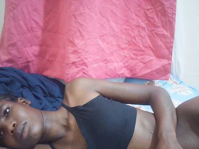 Beautyviny2 live cam on BongaCams