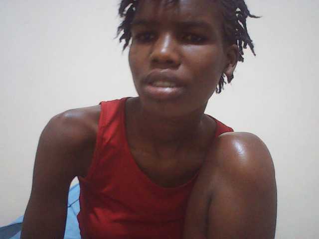 Beautyviny2 live cam on BongaCams