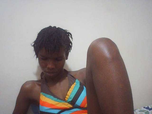 Beautyviny2 live cam on BongaCams