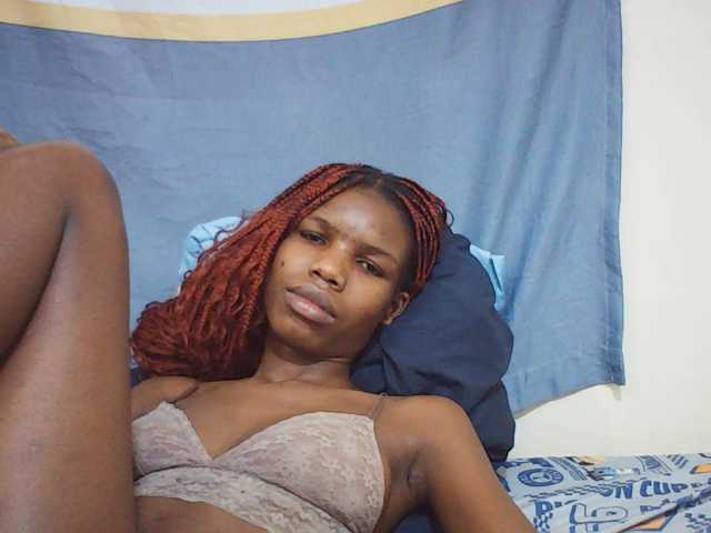 Beautyviny2 live cam on BongaCams